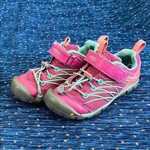 Girls size 12 Keen sneakers/hiking shoe with zip cord and Velcro strap